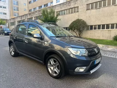 Dacia Sandero 2017 .