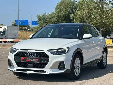 AUDI A1 Citycarver A1 Citycarver 30 TFSI S tronic