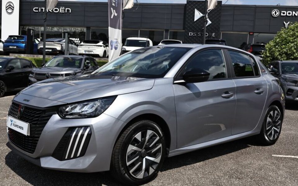 Peugeot 208 1.2 Hybrid Style e-DCS6