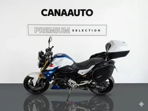 BMW F900R Roadster / Naked Bike