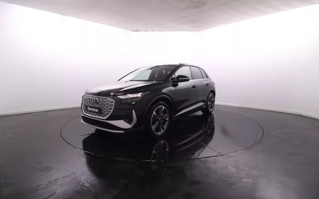 Audi Q4 e-tron 45 SE S Line Plus 286cv / Vidros Escurecidos / Cam. Traseira / LED / JLL20 / Bat. 82 kWh