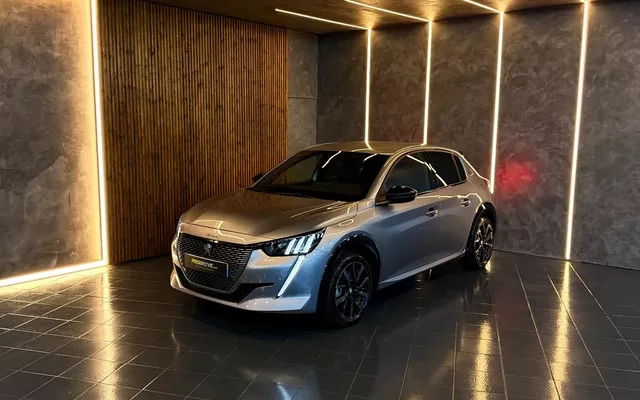 Peugeot e-208 50 kWh GT Pack
