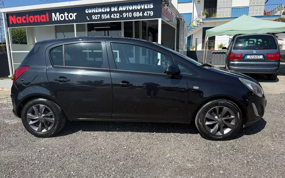 Opel Corsa 1.2 Enjoy