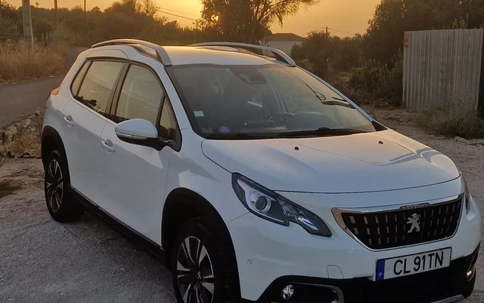 Peugeot 2008 1.2 PureTech Allure
