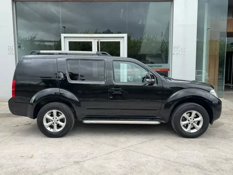NISSAN Pathfinder Pathfinder 2.5dCi SE Aut. DPF