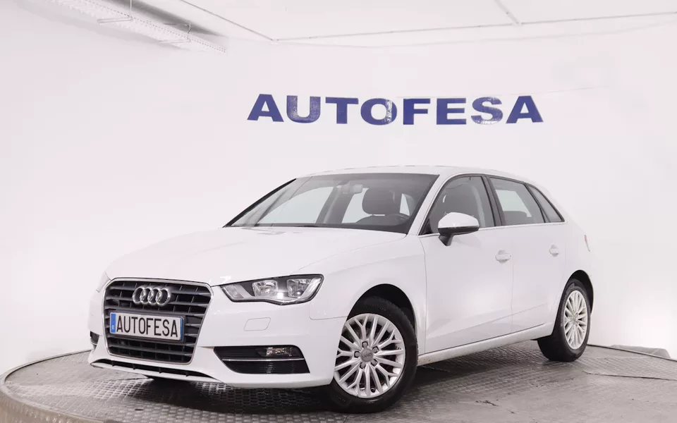 Audi A3 1.4 TFSI SPORTBACK AMBIENTE 125CV 5P # NAVY, PARKTRONIC
