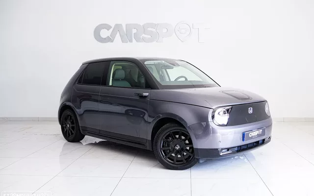 Honda e Advance (17")