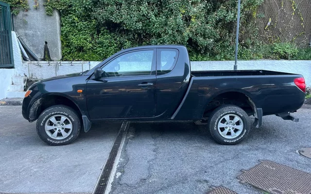 Mitsubishi L200