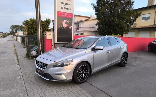 Volvo V40 1.6 D2 R-Design