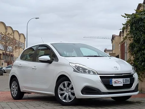 PEUGEOT 208 208 1.6BlueHDi Style 100