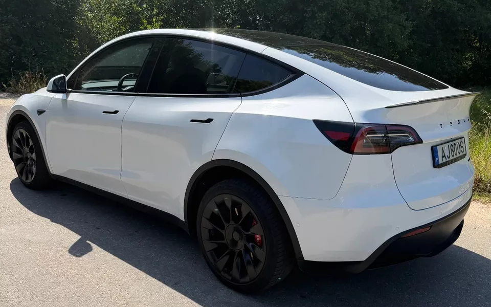 Tesla Model Y Long Range Tração Integral