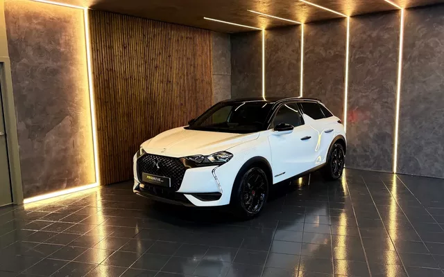 DS DS3 E-TENSE PERFORMANCE LINE +