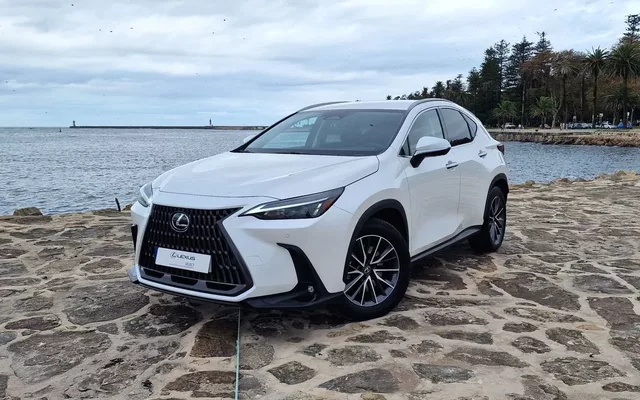 Lexus NX 450h+