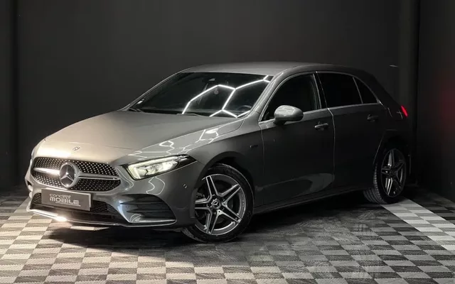 Mercedes-Benz A 250 e AMG Line