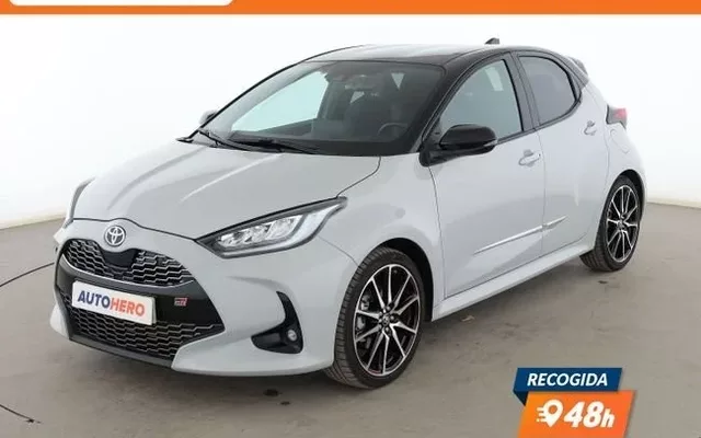 TOYOTA Yaris 1.5 Hybrid GR Sport