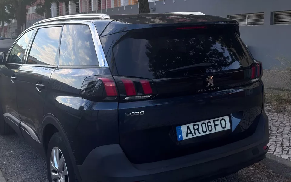 Peugeot 5008 1.5 BlueHDi Allure EAT8