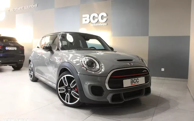 MINI 3 Portas John Cooper Works Auto Desportiva