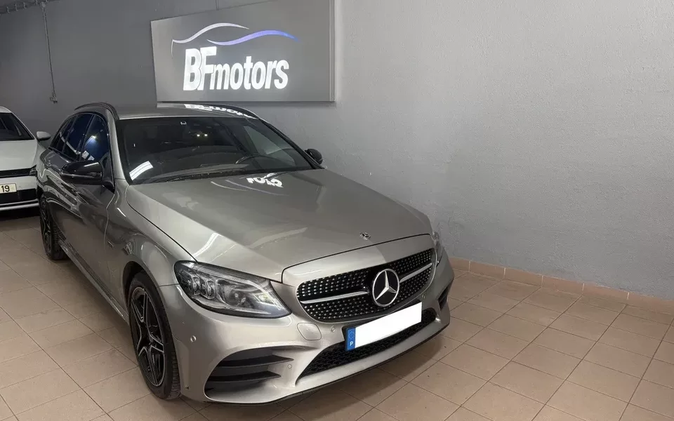 Mercedes-Benz C 300 de AMG Line