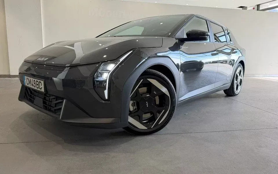 Kia EV4 81.4 kWh Tech
