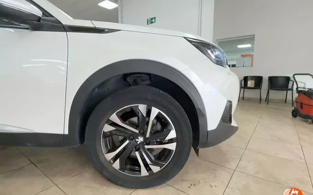 PEUGEOT 2008 2008 1.2 PureTech S&S Allure 100