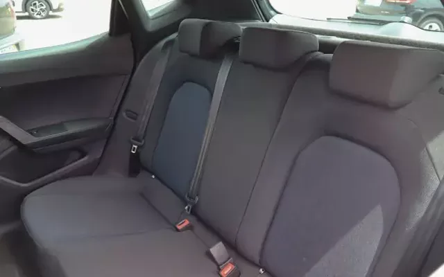 SEAT Arona 2023 1.0 TSI FR