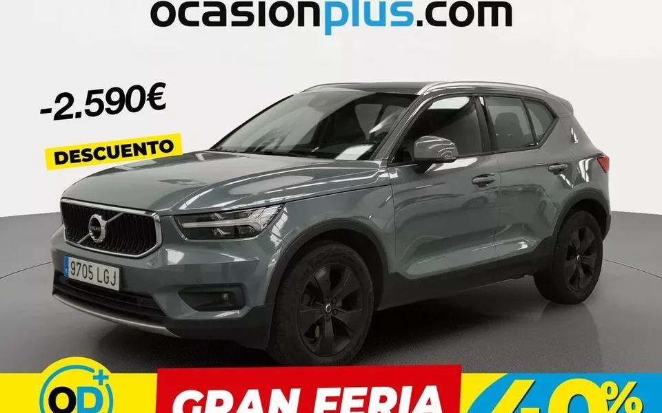 VOLVO XC40 XC40 D3 Momentum AWD Aut.
