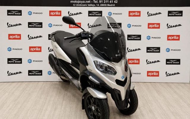 PIAGGIO MP3 400