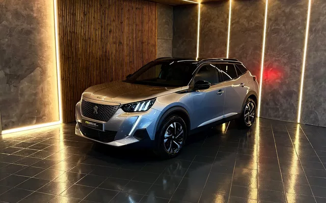 Peugeot e-2008 50 kWh GT Pack