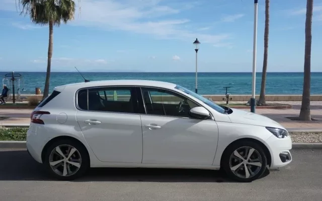 PEUGEOT 308 308 1.6e-HDI Allure