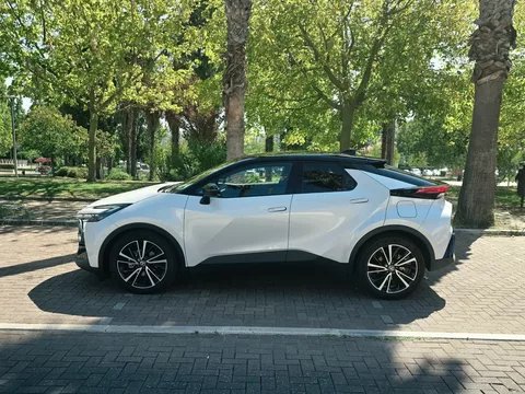 Toyota C-HR 1.8 Hybrid Lounge