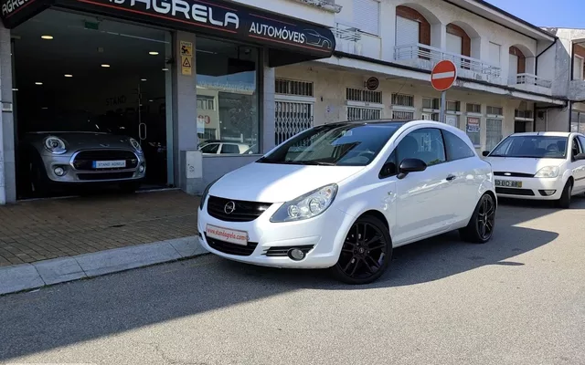 Opel Corsa 1.2 Black Edition
