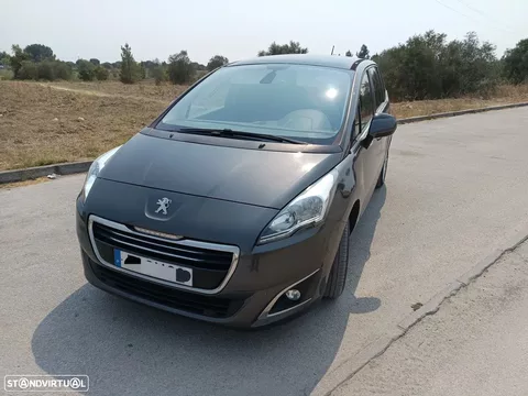 Peugeot 5008 1.6 HDi Allure J17
