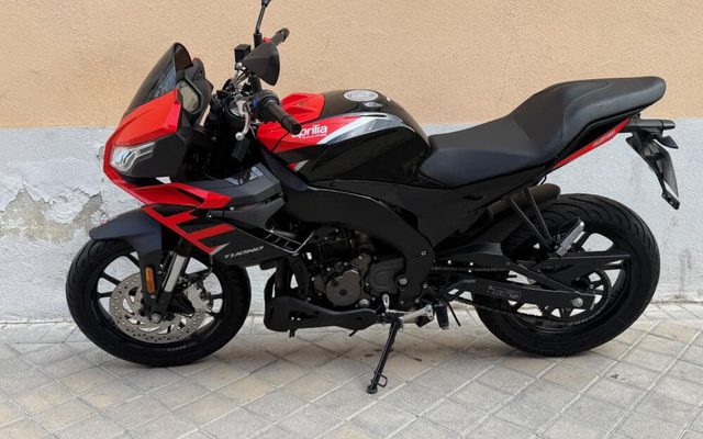 APRILIA TUONO 125