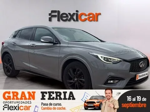 INFINITI Q30 Q30 1.6tc Premium Tech 7DCT 156