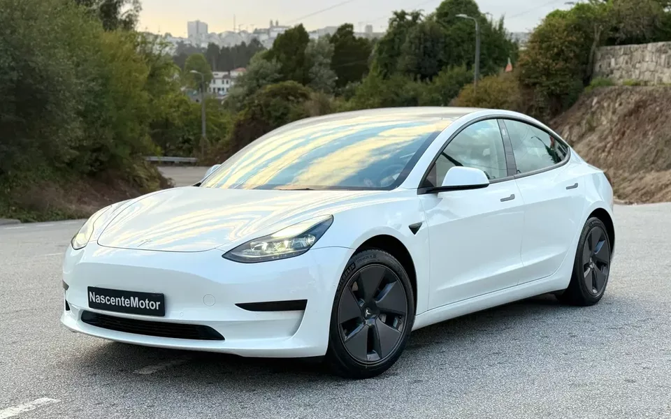 Tesla Model 3 Standard Range Plus RWD