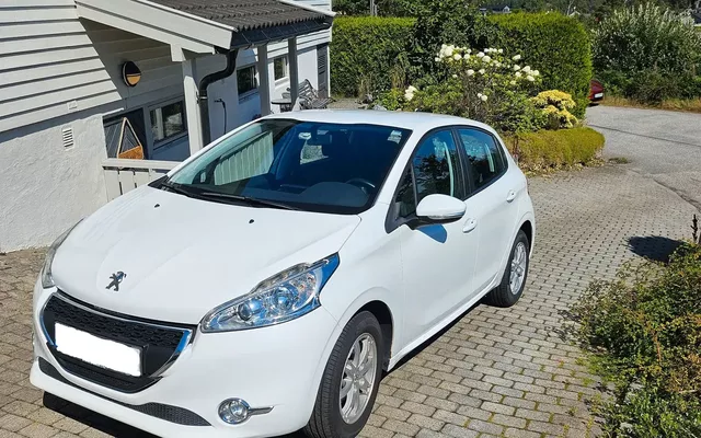Peugeot 208