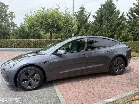 Tesla Model 3 Standard Range Plus RWD