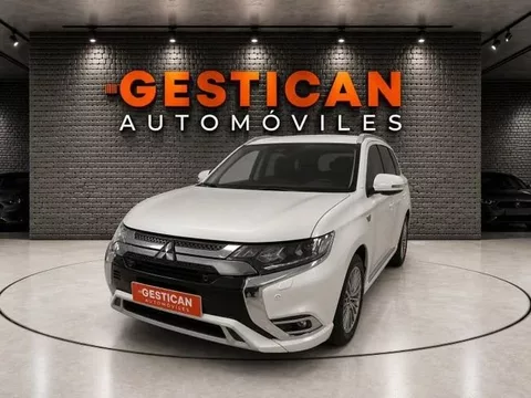 MITSUBISHI Outlander Outlander PHEV Kaiteki 4WD