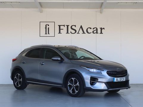 KIA XCEED 1.6 GDI PHEV TECH