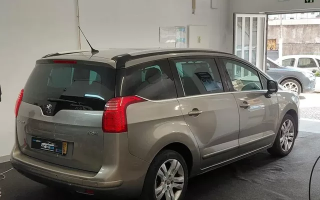 Peugeot 5008 1.6 HDi Sport