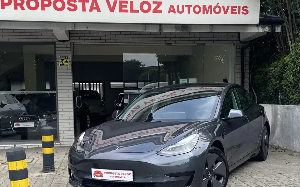 Tesla Model 3 Standard Range Plus RWD