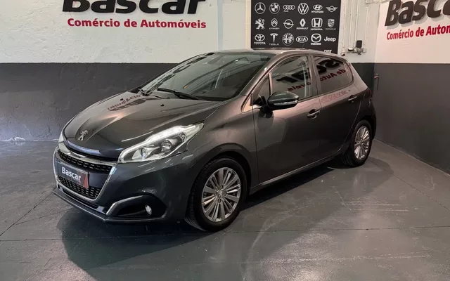 Peugeot 208 1.2 PureTech Signature