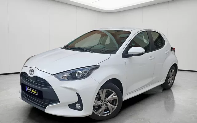 TOYOTA Yaris Yaris 120H 1.5 Active Plus - 19990€ en Ciudad real