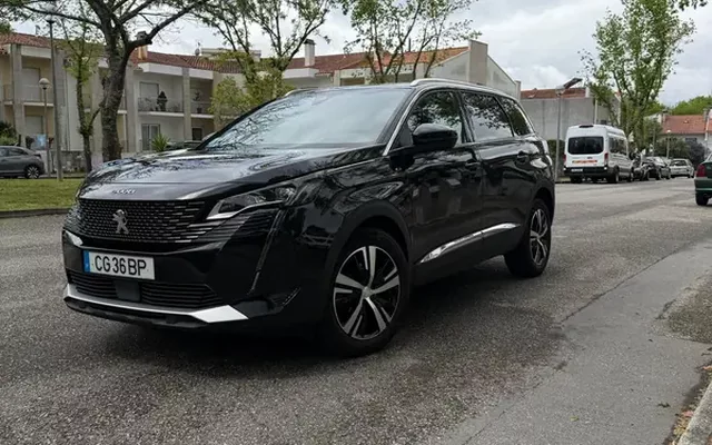 Peugeot 5008 2023 5008 GT 1.2 PureTech 130cv EAT8 | 7 Lugares | 2023 | 24.716 km