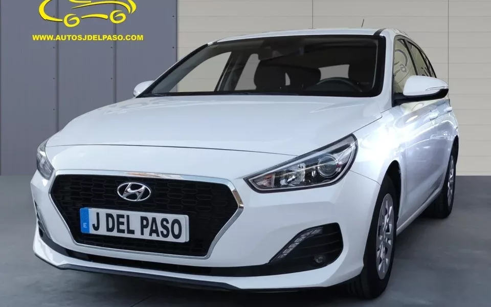 HYUNDAI i30 i30 1.4 MPI Essence 100