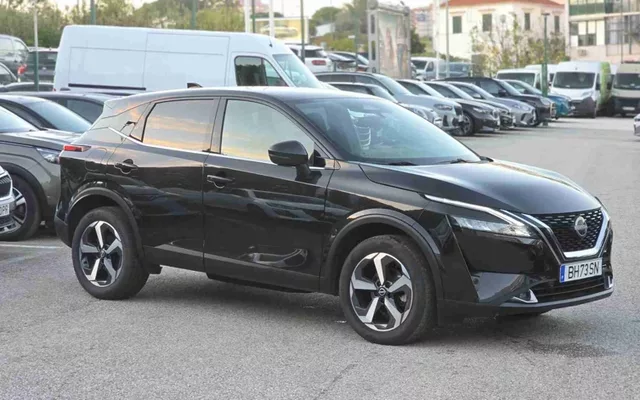 NISSAN - Qashqai - Qashqai 1.3 DIG-T N-Connecta LED