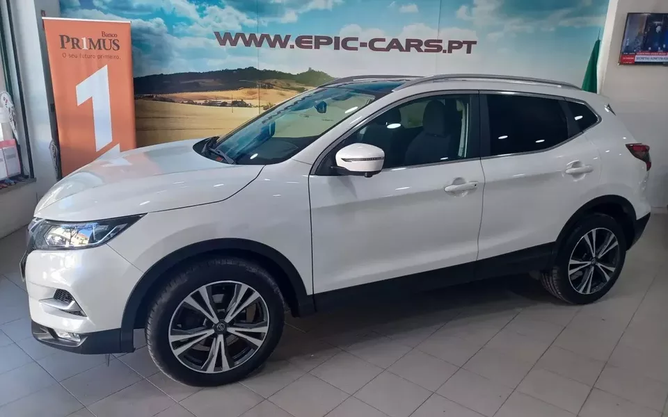 Nissan Qashqai 1.5 dCi N-Connecta J18