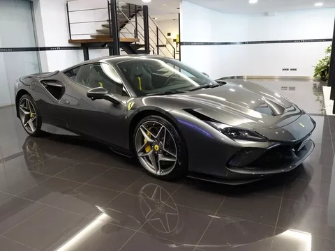 FERRARI F8 Tributo F8 Tributo
