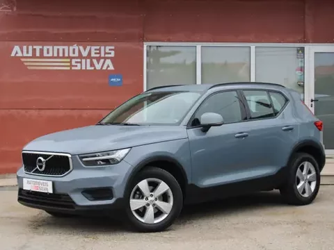 Volvo XC 40 2019 2.0 D3 Momentum Geartronic