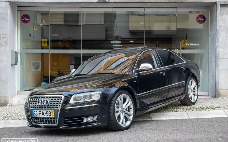 Audi S8 5.2 FSi V10 quattro
